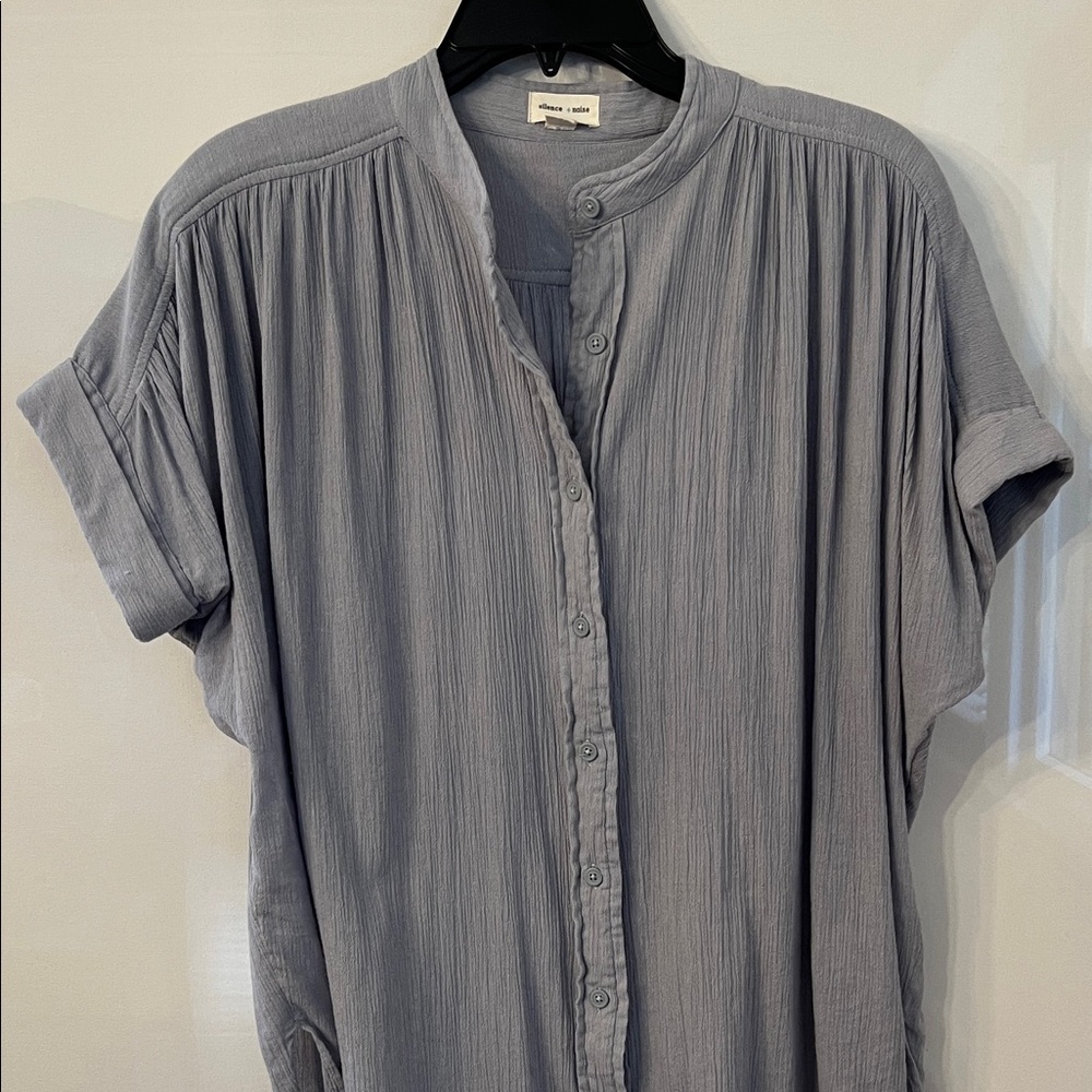 Silence + Noise Light Gray Short Sleeve Top